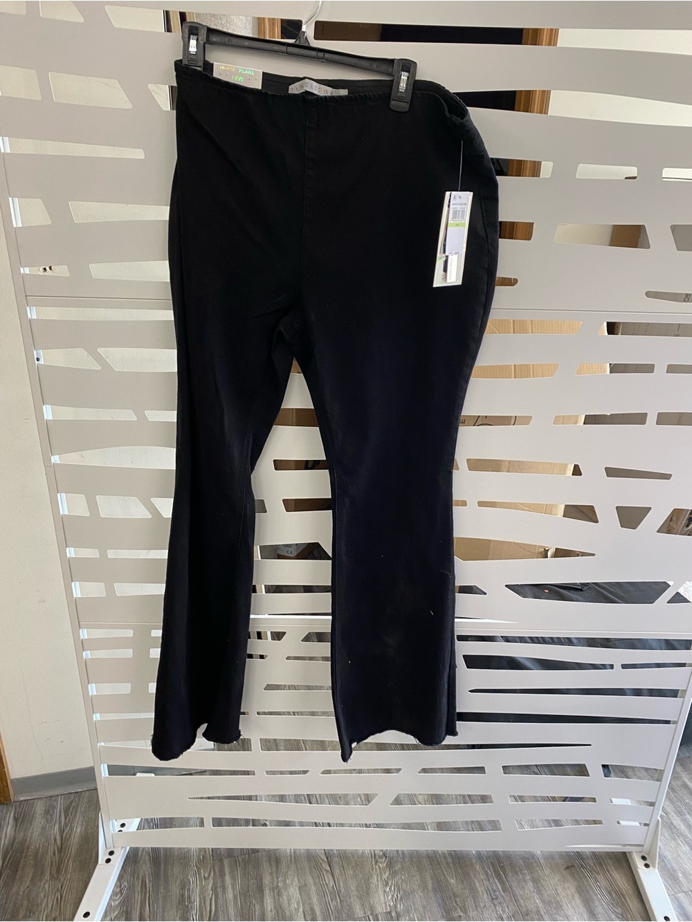 Tinseltown Black Flare Women’s Jeans